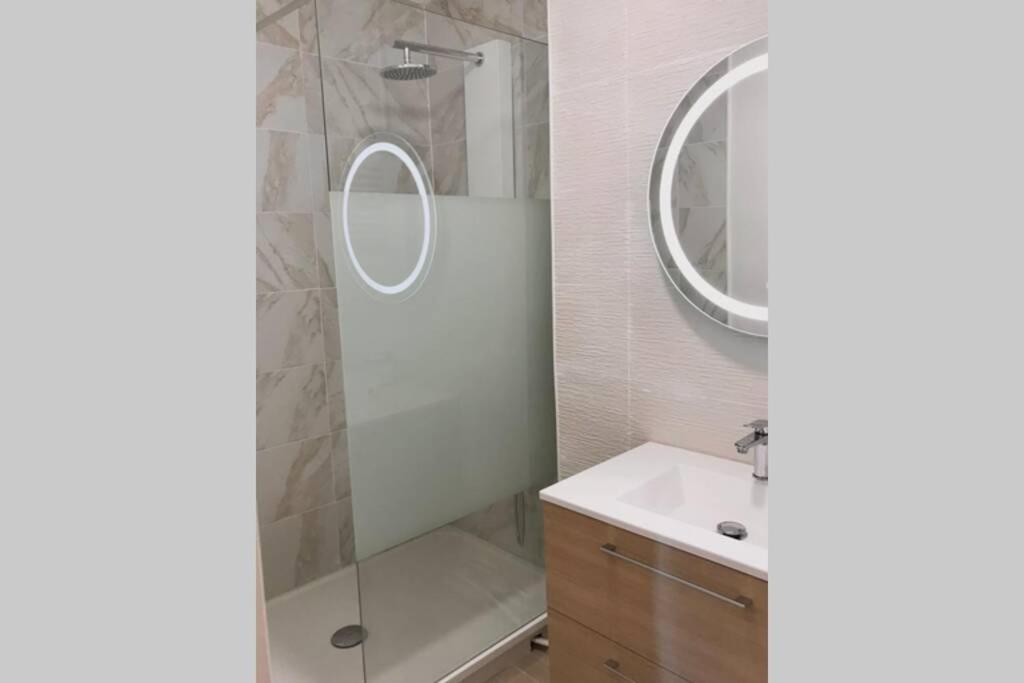 Serenidad - Appartement Cosy 50M2 Et Parking Шатору Экстерьер фото