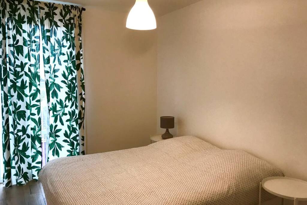 Serenidad - Appartement Cosy 50M2 Et Parking Шатору Экстерьер фото